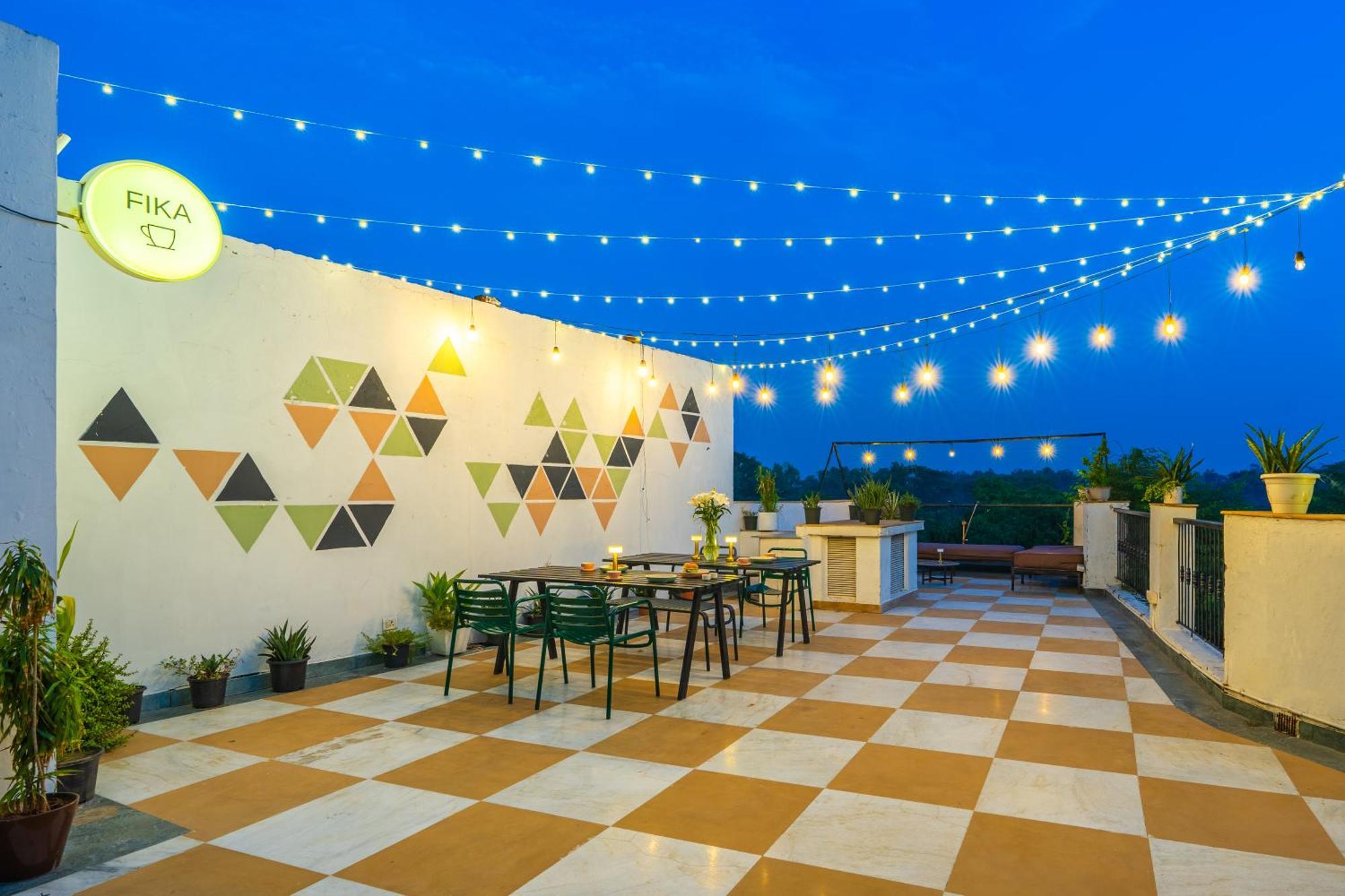 Minimalist One Hauz Khas Village New Delhi Exterior photo